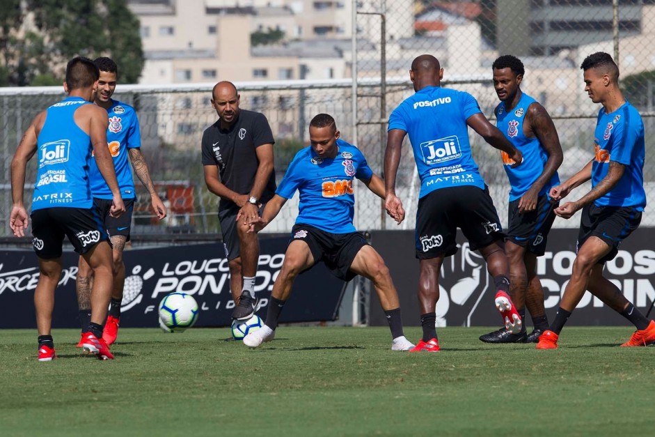 Jogadores do Corinthians finalizam preparação para duelo contra a Chapecoense