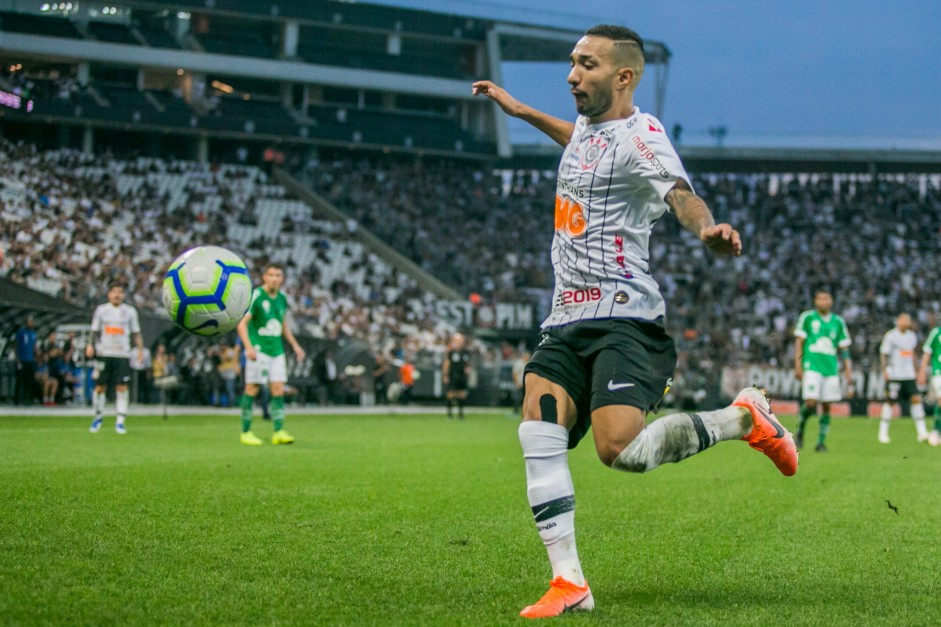Clayson em partida contra a Chapecoense, vlida pelo Brasileiro 2019