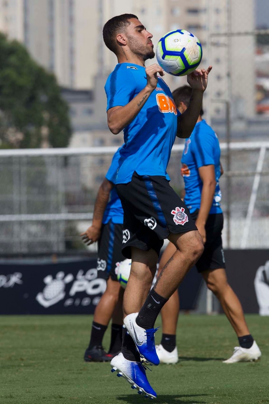 Gabriel durante o último treino do Corinthians antes de enfrentar a Chapecoense
