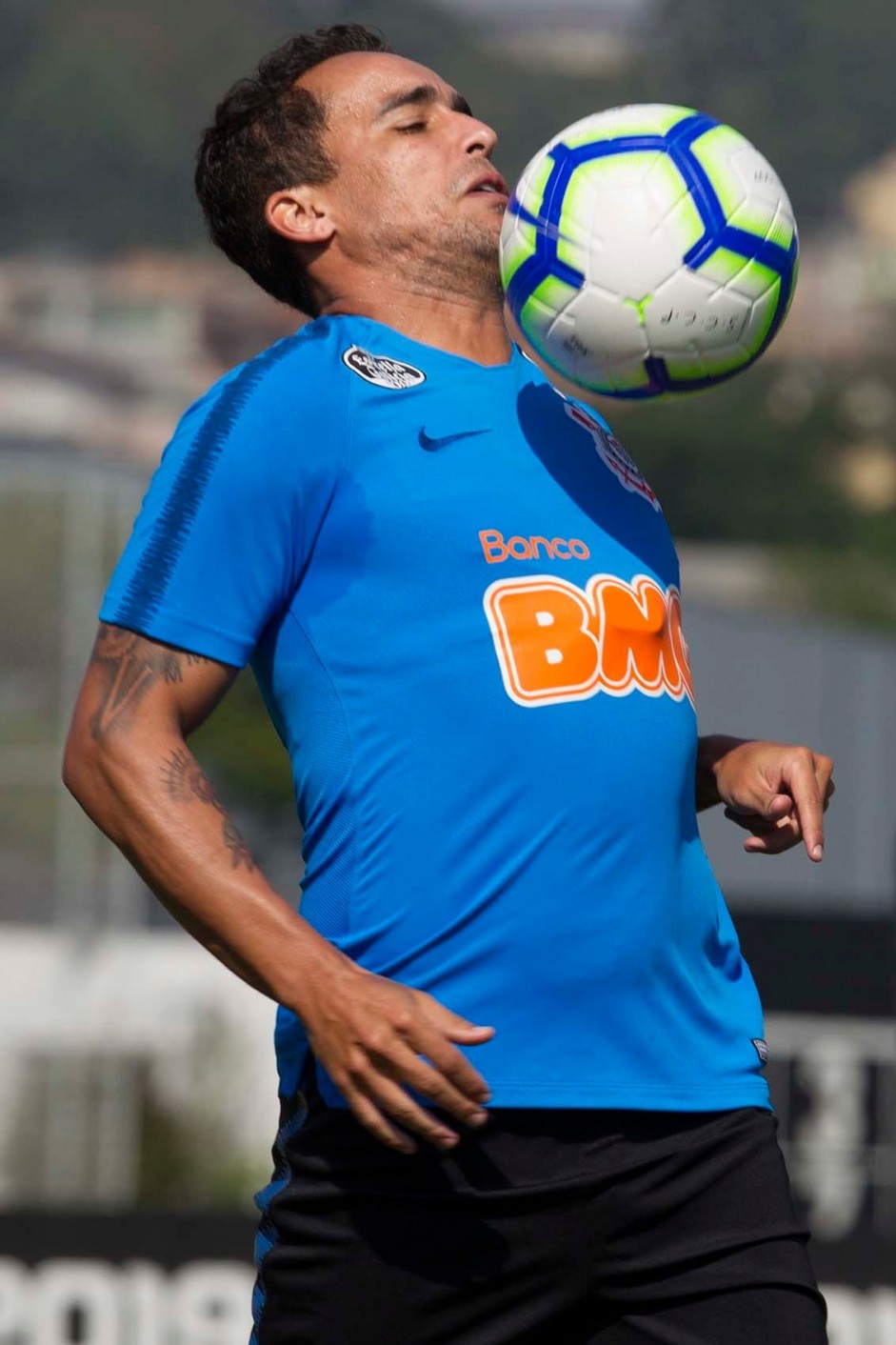 Jadson durante o último treino do Corinthians antes de enfrentar a Chapecoense