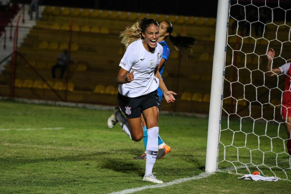 Gabi Nunes comemora seu gol contra o Audax, pelo Brasileiro Feminino