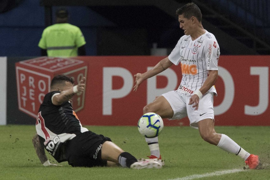 Vital no duelo contra o Vasco, pelo Campeonato Brasileiro, na Arena Amaznia