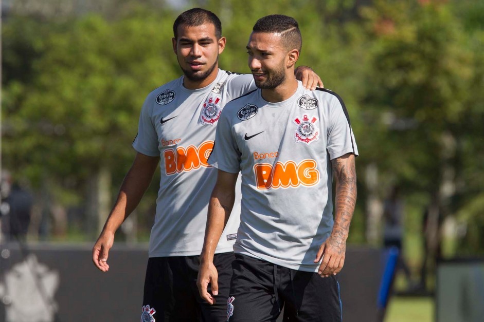 Sornoza e Clayson treinaram entre os titulares do Timão na manhã desta segunda-feira