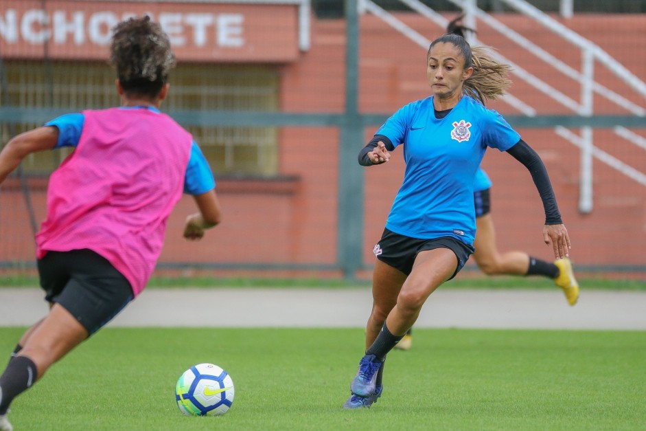 Diany no treinamento do Corinthians Futebol Feminino desta terça-feira