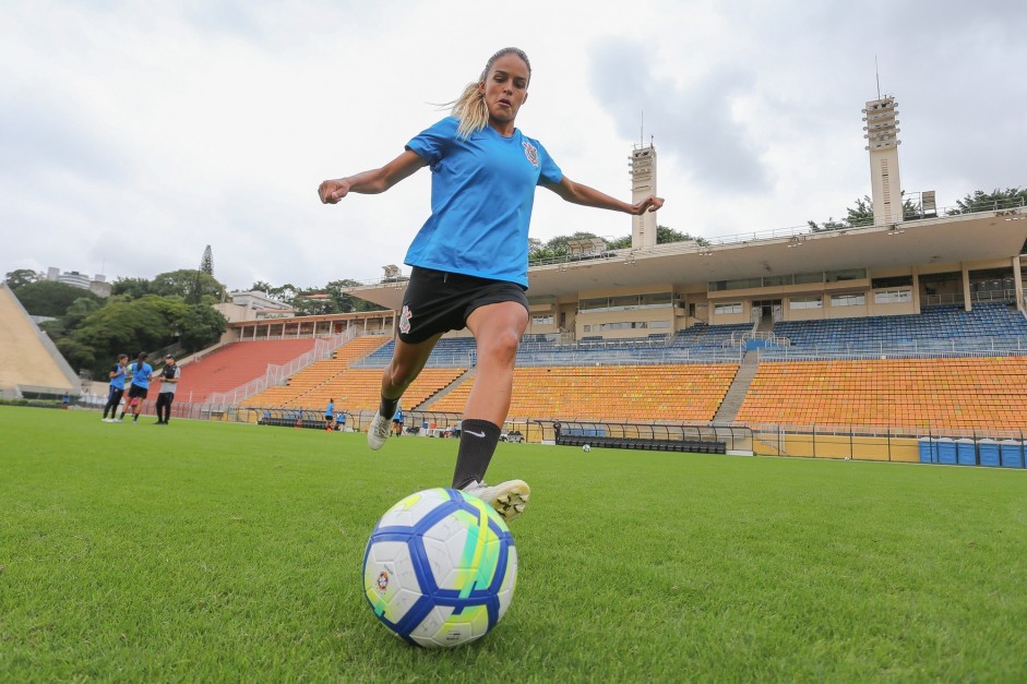 Gabi no treinamento do Corinthians Futebol Feminino desta terça-feira