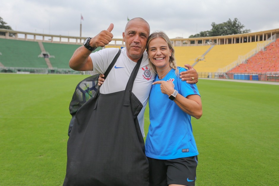 Milene Domingues fez sucesso com funcionários do Corinthians no treino das minas do feminino