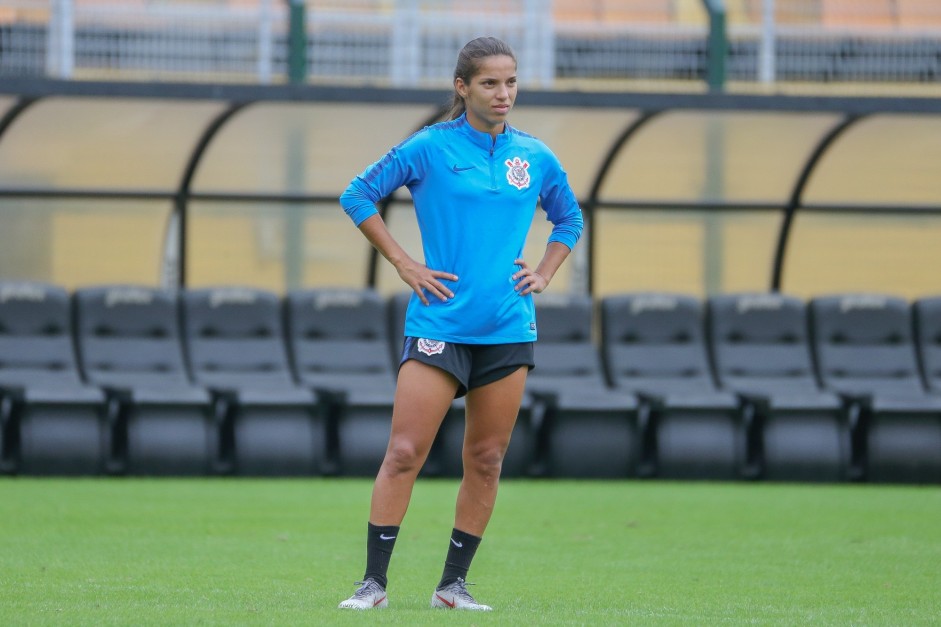 Millene no treinamento do Corinthians Futebol Feminino desta tera-feira