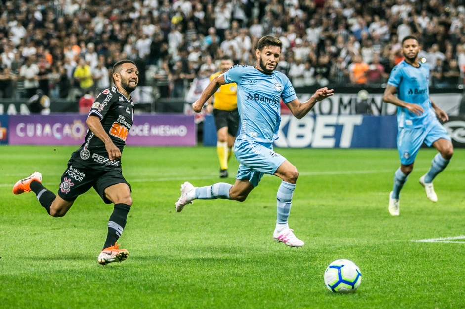 Clayson durante o jogo contra o Grmio, na Arena Corinthians, pelo Brasileiro