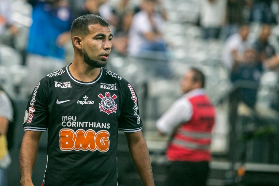 Sornoza deve perder duas partidas do Corinthians no Campeonato Brasileiro
