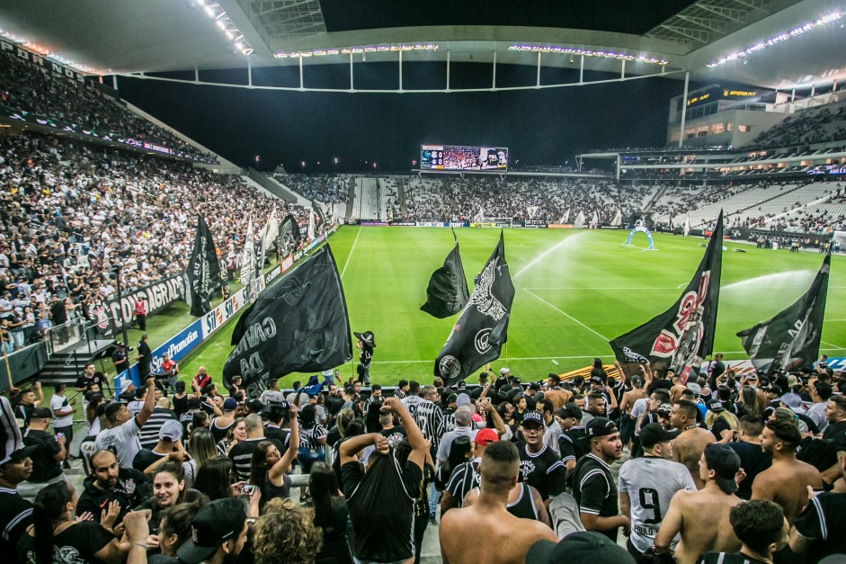 Torcida compareceu em peso para duelo contra o Grmio, na Arena Corinthians