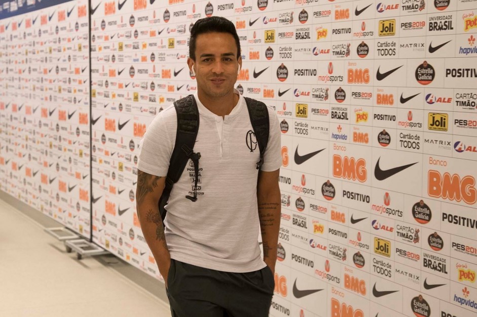 Jadson deixou a Arena Corinthians satisfeito com o rendimento da equipe alvinegra Jadson deixou a Arena Corinthians satisfeito com o rendimento da equipe alvinegra