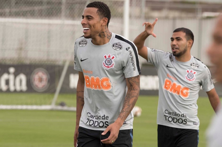 Fora dos planos de Tiago Nunes, Sornoza est de sada do Corinthians