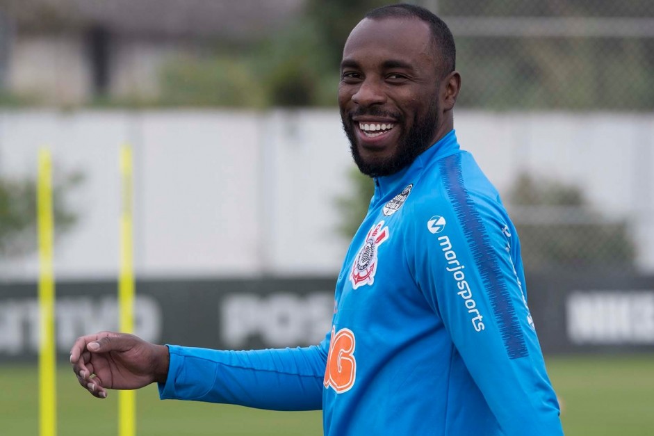Manoel no treinamento de hoje no CT Joaquim Grava