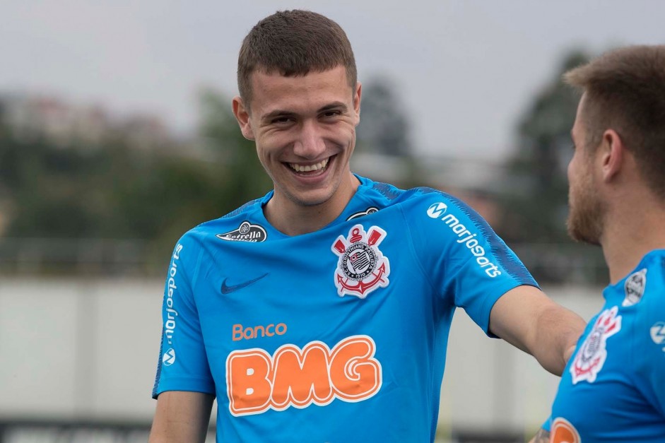 Jogador est relacionado para o embate contra o Botafogo, na Arena Corinthians