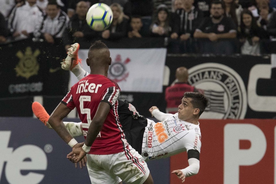 Fbio Carille comanda o time contra o So Paulo, na Arena Corinthians