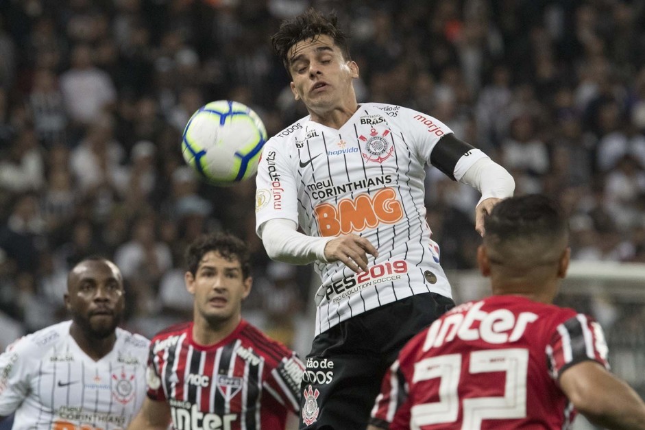 Lateral Fagner no jogo contra o So Paulo, pelo Campeonato Brasileiro