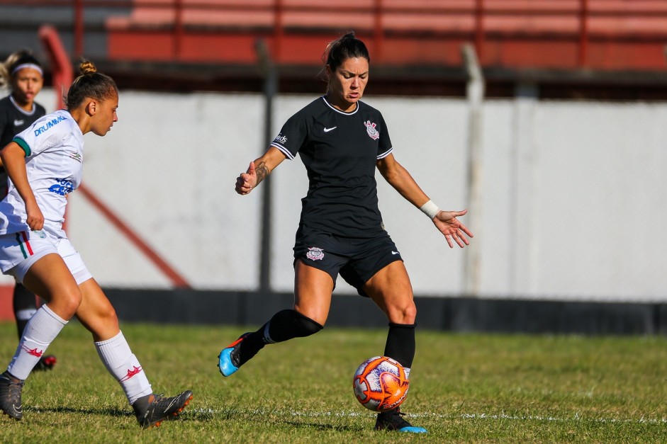 Gabi Zanotti durante jogo contra a Portuguesa, pelo Campeonato Paulista Feminino