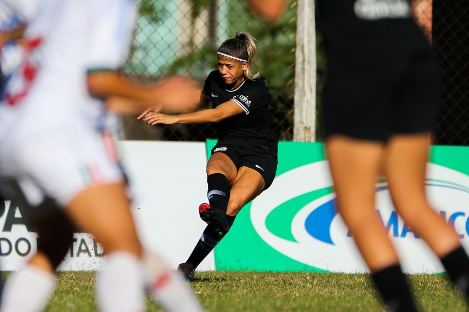 Giovanna durante jogo contra a Portuguesa, pelo Campeonato Paulista Feminino 2019