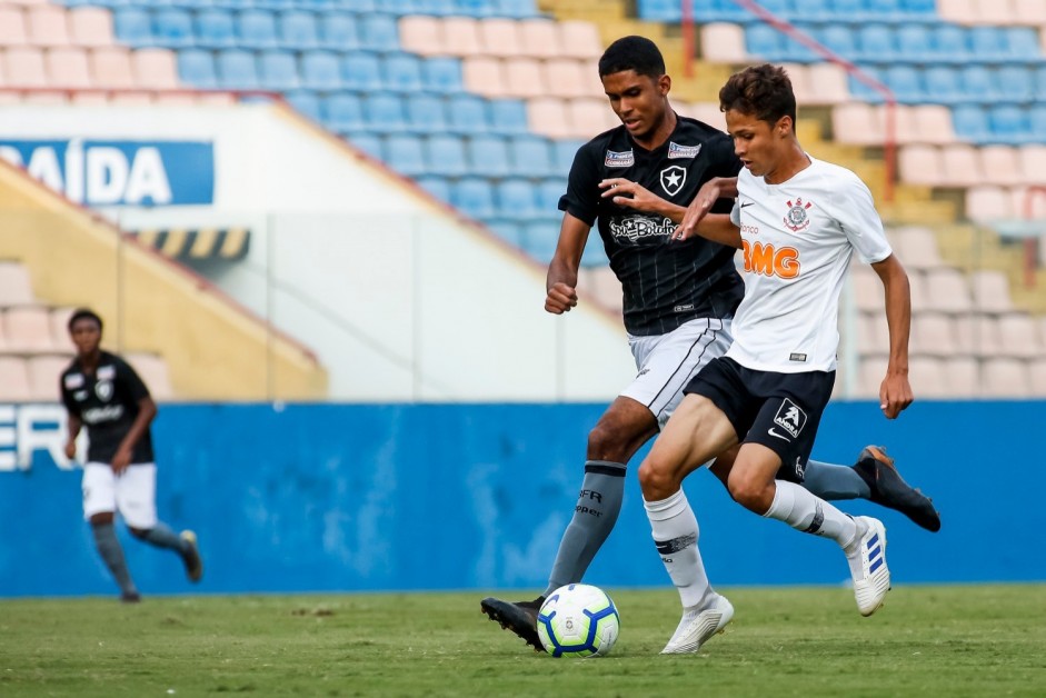 3 a 0 foi o placar entre Corinthians e Botafogo, pelo Brasileiro Sub-17