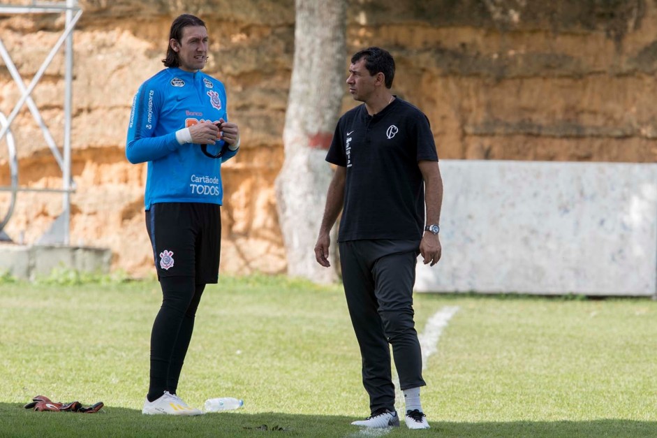 Goleiro Cássio e treinador Fábio Carille no último treino antes do jogo contra o Lara