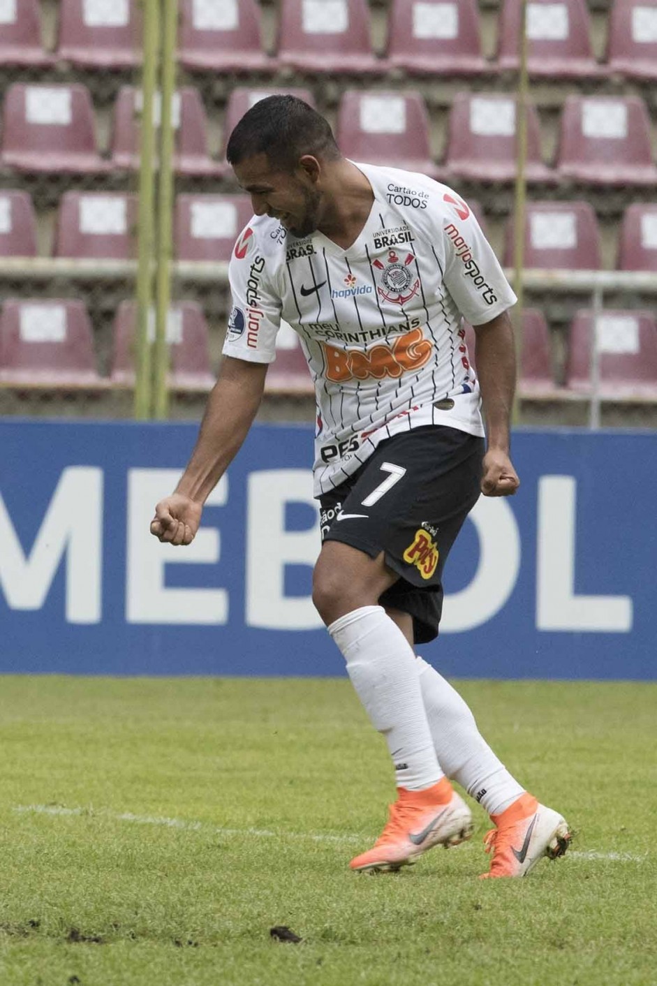 Sornoza marcou o segundo gol do Corinthians contra o Deportivo Lara
