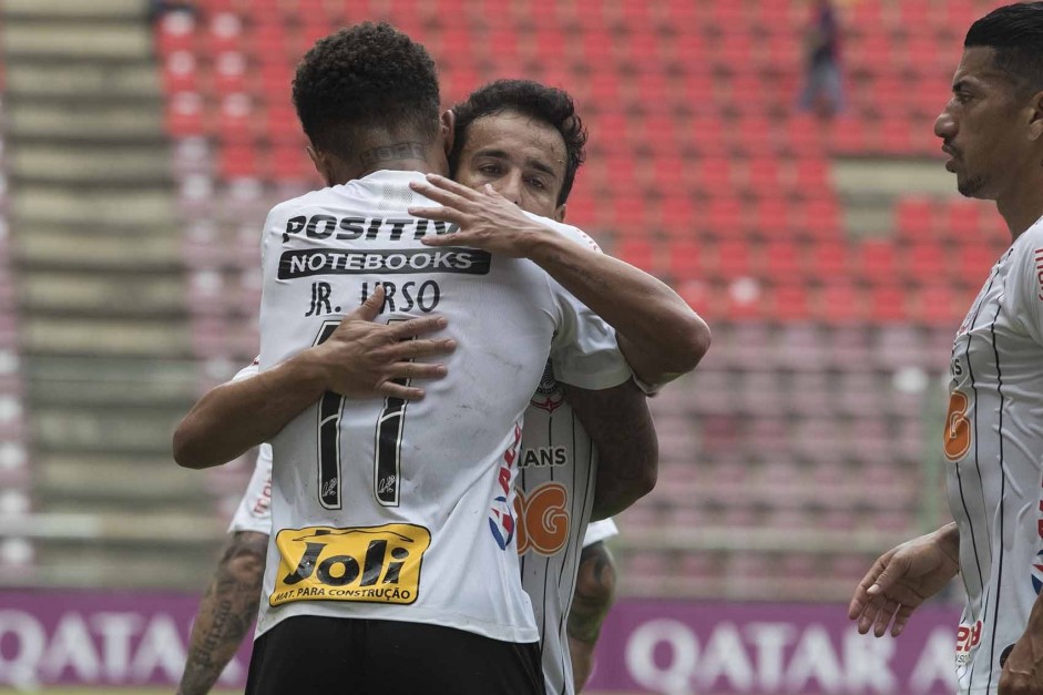 Urso comemorando seu gol contra o Deportivo Lara, pela Copa Sul-Americana