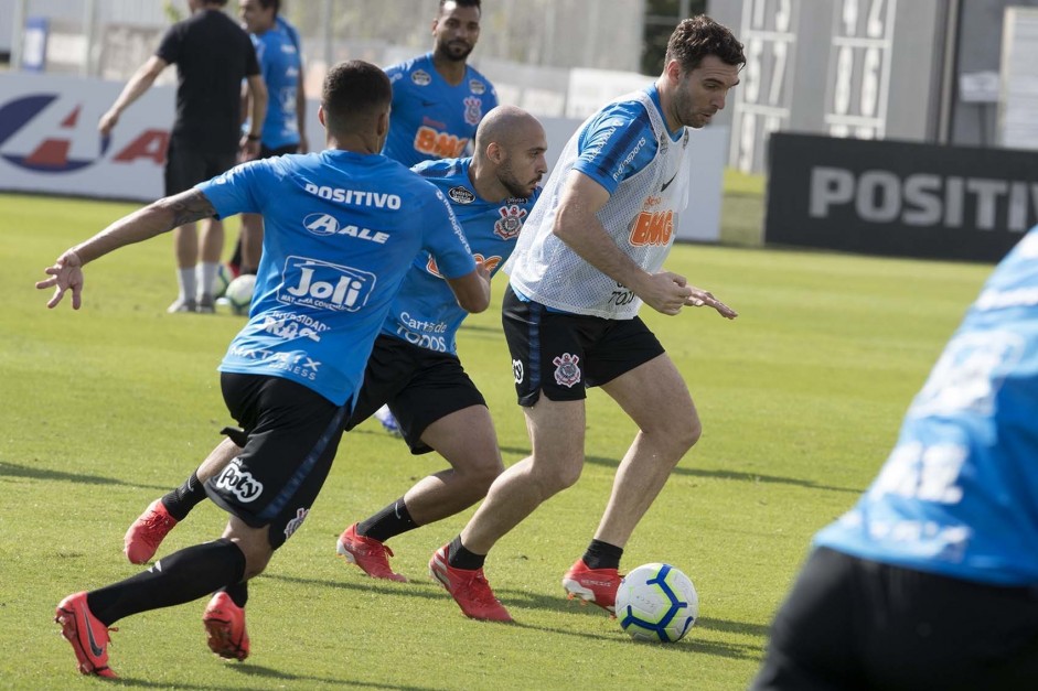 Boselli, Rgis e companheiros no primeiro treino antes do jogo contra o Flamengo