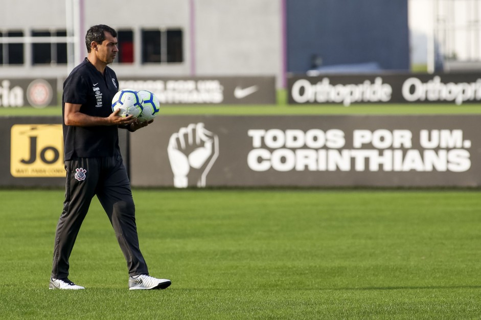 Carille comandou a última atividade antes do jogo contra o Flamengo