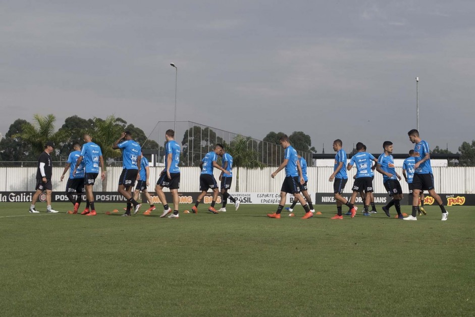 Elenco do Corinthians durante primeiro treino antes do jogo contra o Flamengo