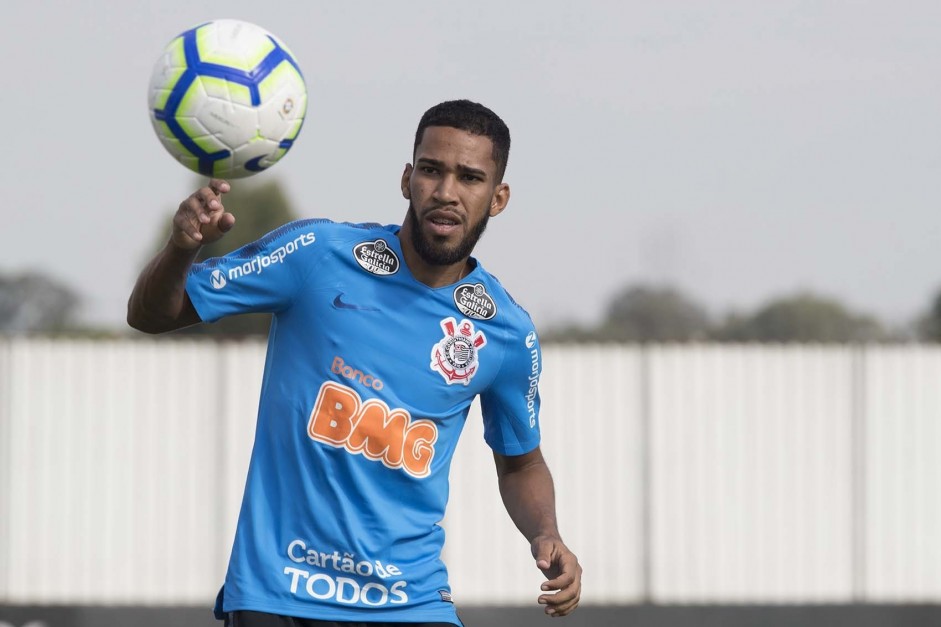 Everaldo disputou apenas duas partidas com a camisa do Corinthians