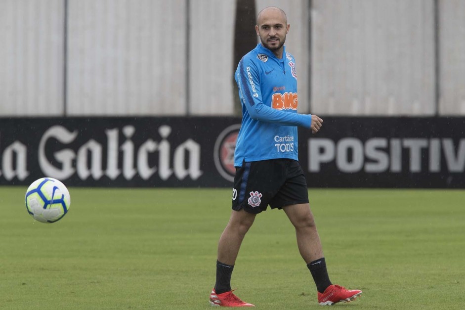 Régis no treinamento de hoje no CT Joaquim Grava
