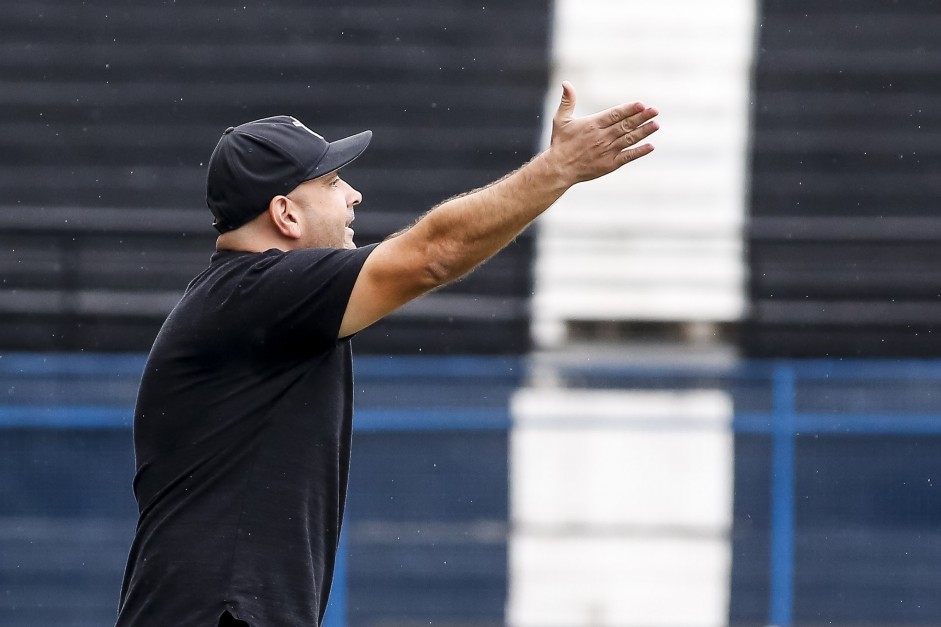 Carlos Leiria deixa o Corinthians e assume equipe do Panam