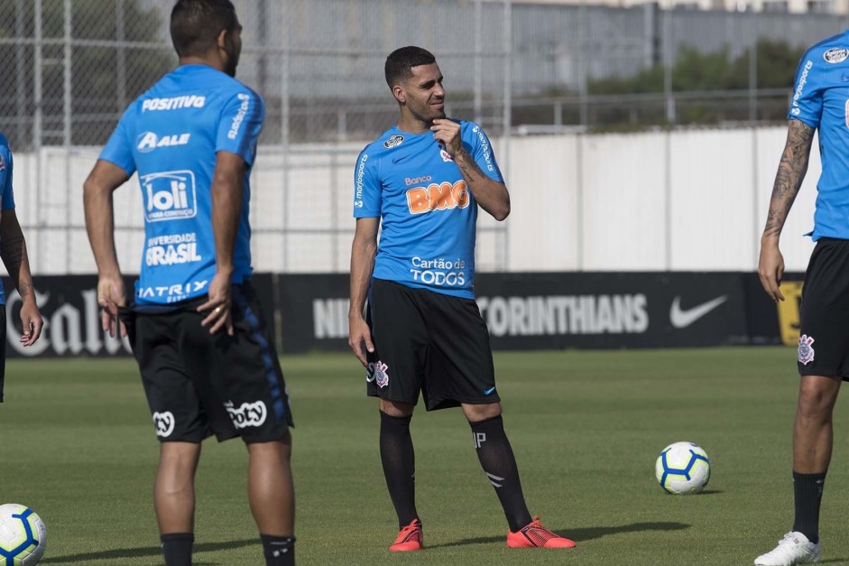 Volante Gabriel no primeiro treino antes do jogo contra o Flamengo, pela Copa do Brasil