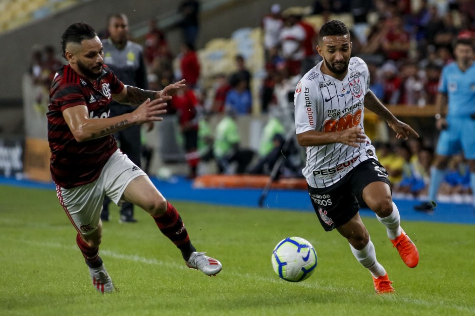 Clayson durante jogo contra o Flamengo, pela Copa do Brasil