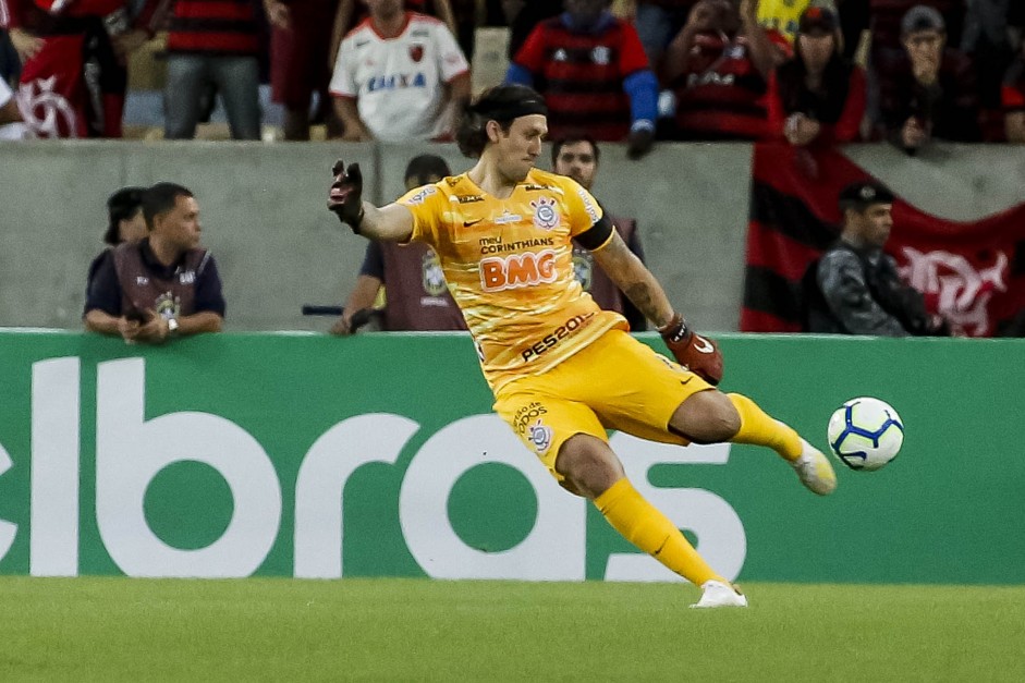 Goleiro Cássio durante jogo contra o Flamengo, pela Copa do Brasil
