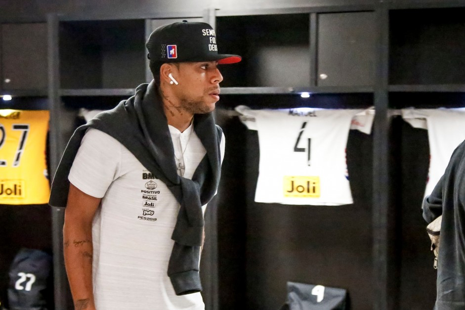 Gustavo no vestiário antes do jogo contra o Flamengo, pela Copa do Brasil