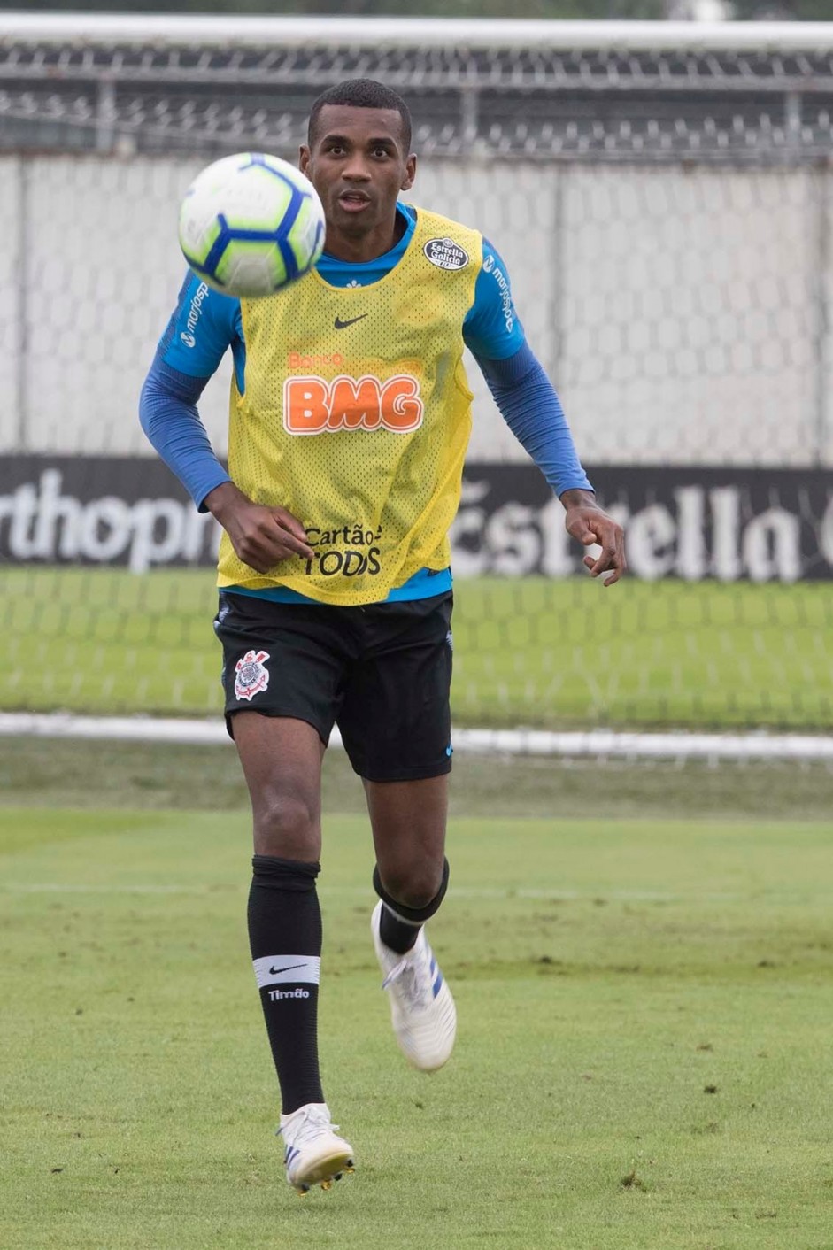 Marllon durante treino que prepara a equipe para jogo contra o Cruzeiro