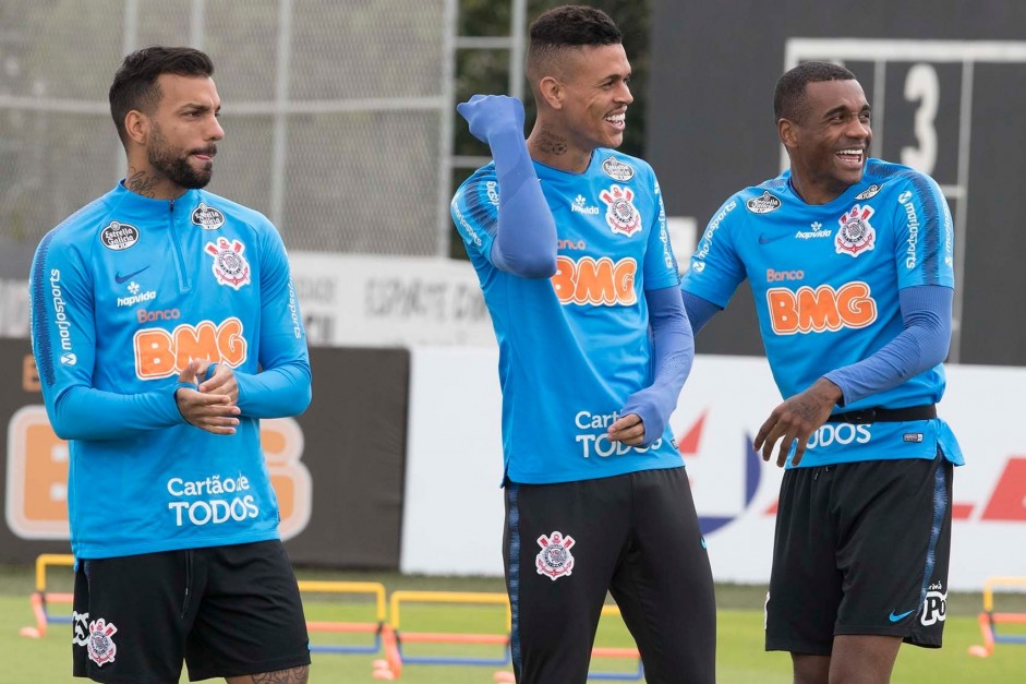 Michel, Richard e Marllon treinam para jogo contra o Cruzeiro, pelo Brasileirão