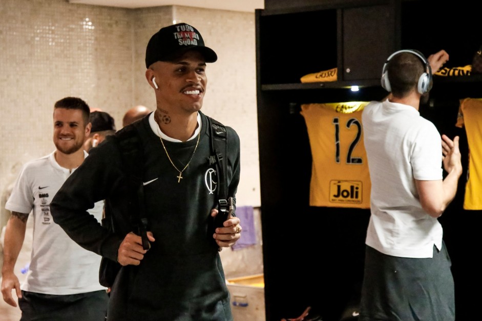 Richard no vestirio antes do jogo contra o Flamengo, pela Copa do Brasil