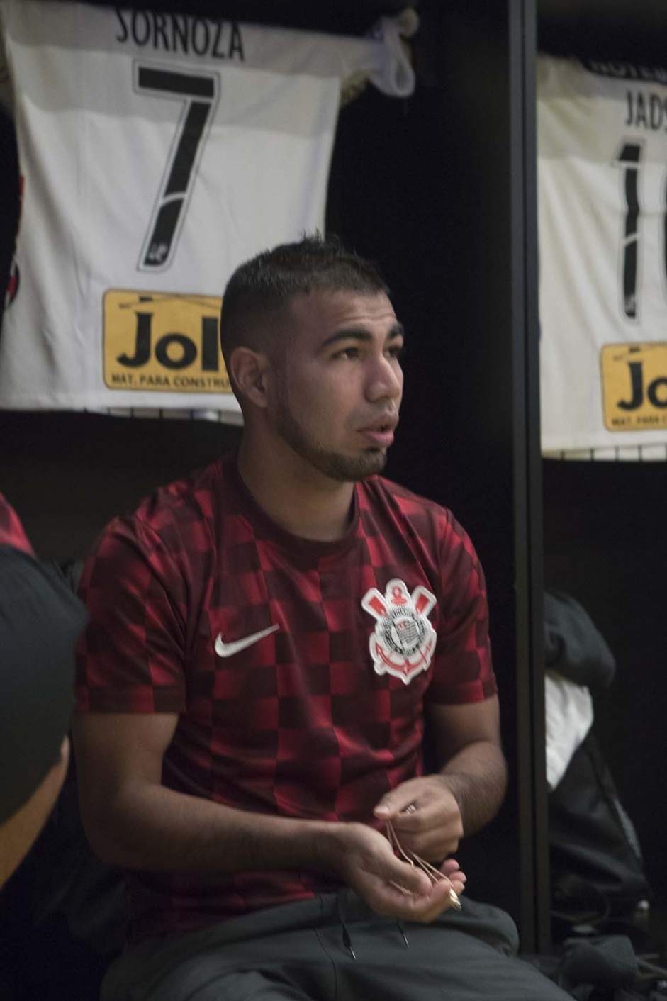 Sornoza antes de enfrentar o Cruzeiro pelo Brasileirão