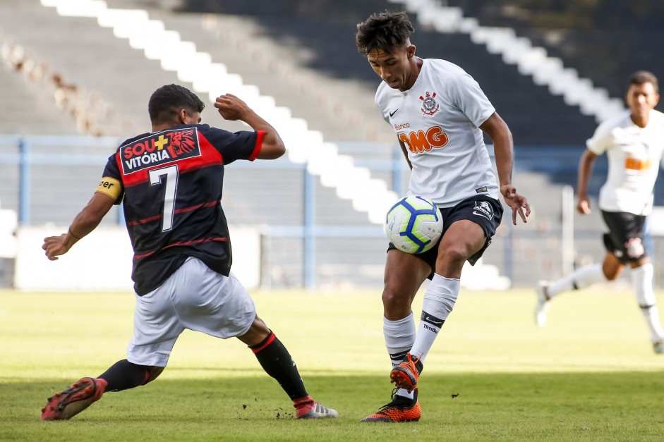 Corinthians vence Vitória pelo Campeonato Brasileiro Sub-17