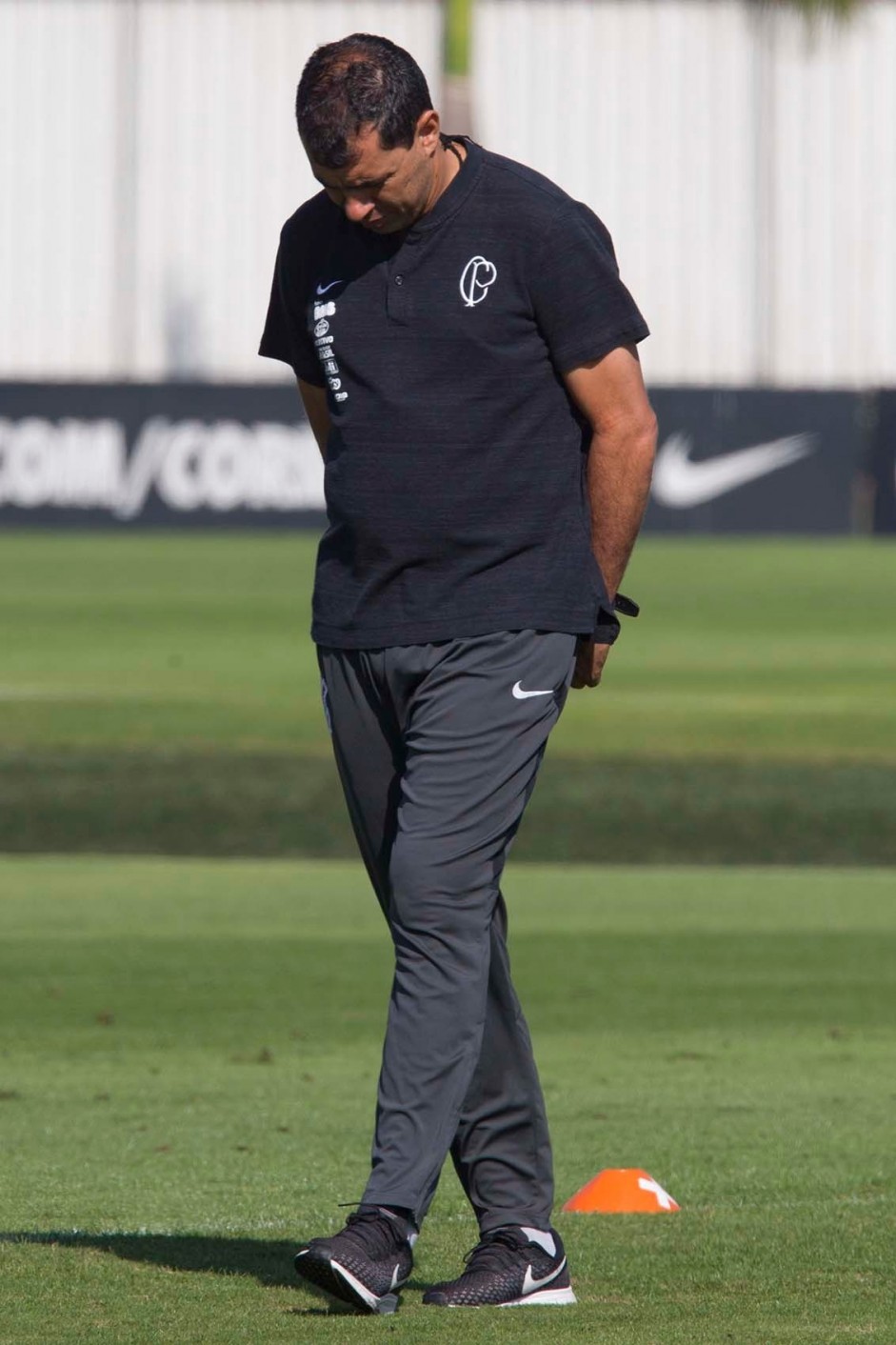 Jogadores do Corinthians treinam nesta segunda-feira