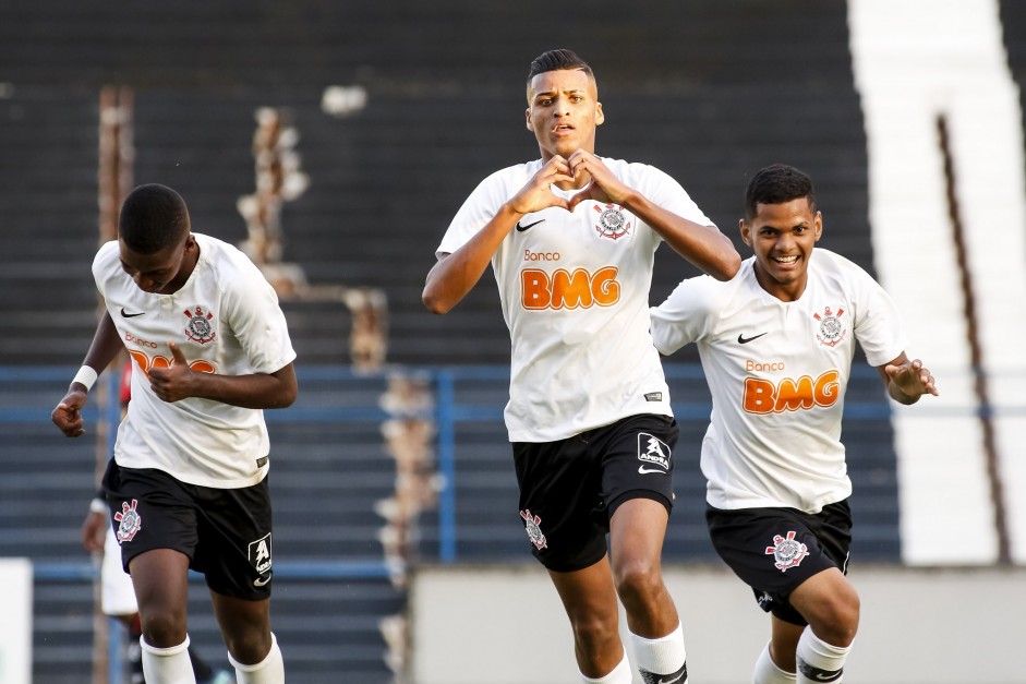 Pelo placar mnimo, Corinthians garantiu classificao para as quartas do Brasileiro Sub-17