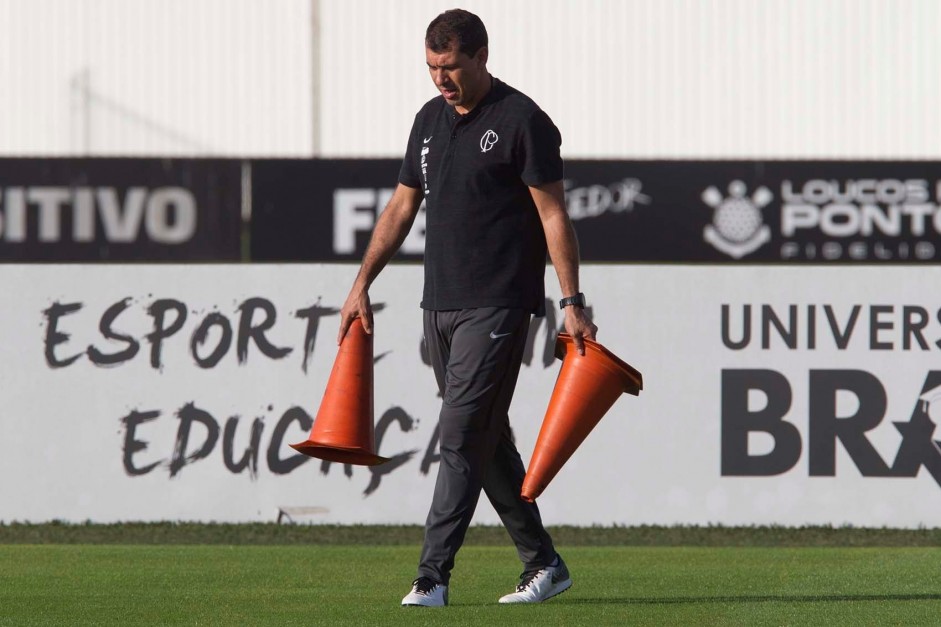 Carille e jogadores seguem de folga nessa segunda-feira