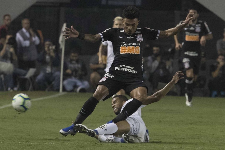 Urso durante jogo contra o Santos, pelo Campeonato Brasileiro 2019