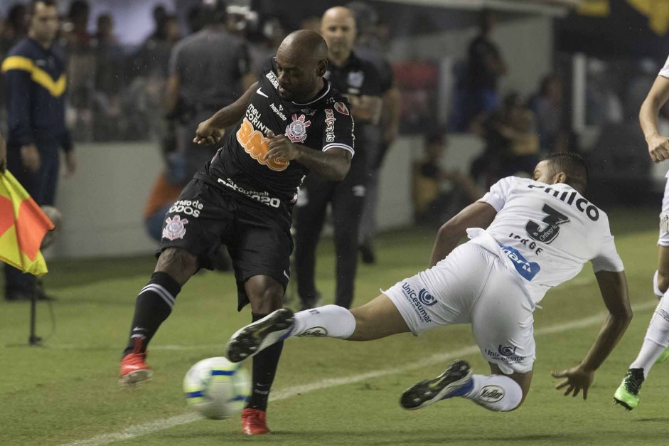 Vagner Love durante jogo contra o Santos, pelo Campeonato Brasileiro 2019