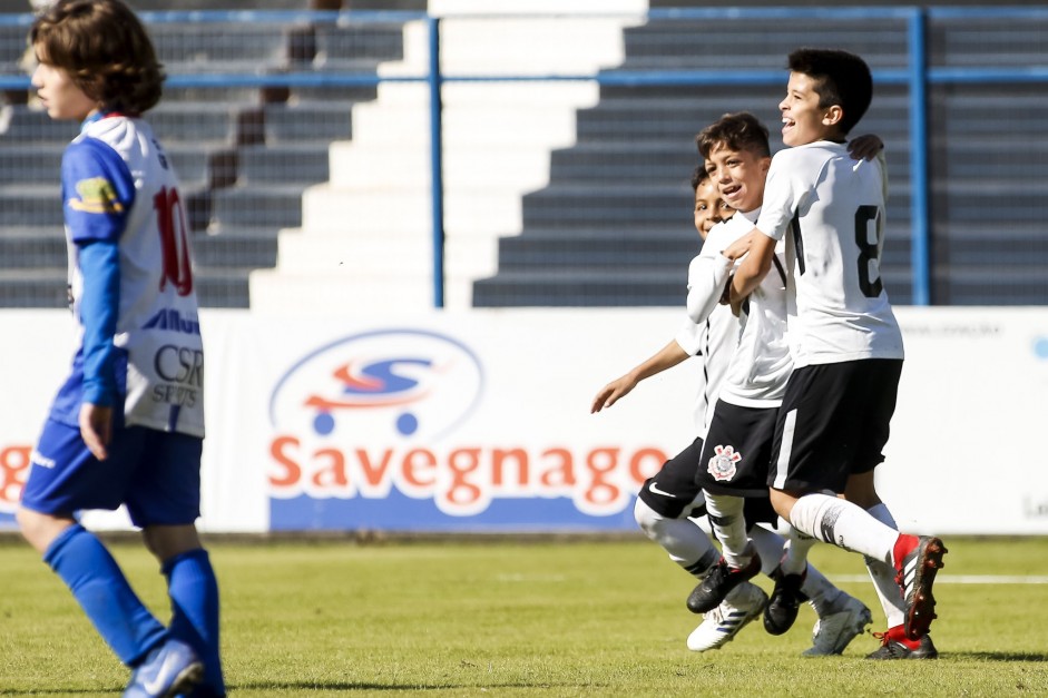 Corinthians enfrenta o Nacional pelo campeonato paulista sub-11