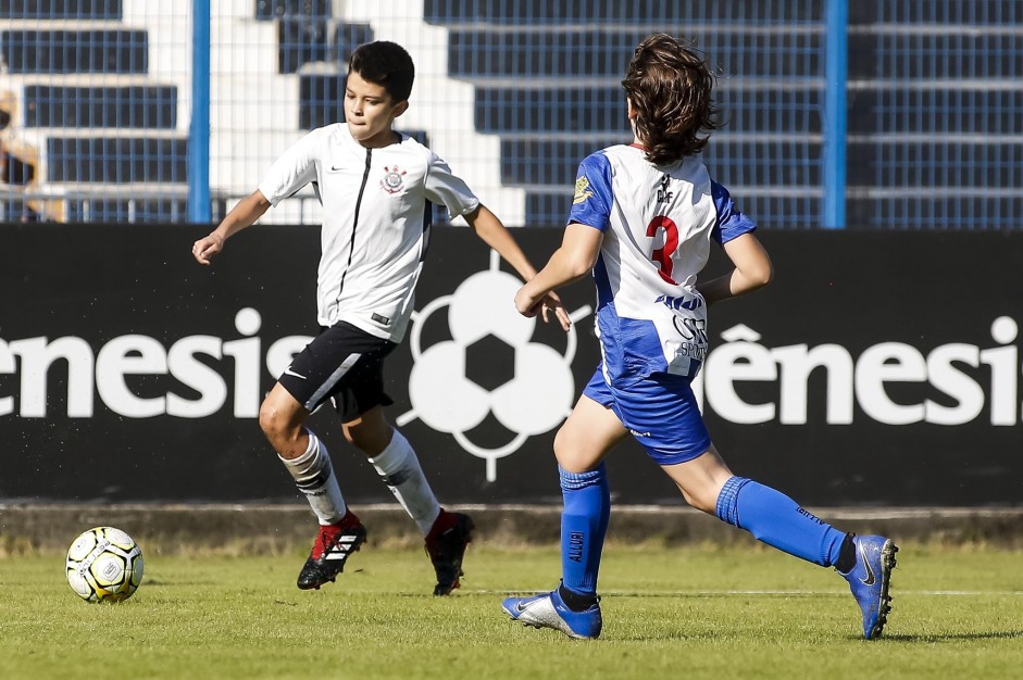 Corinthians enfrenta o Nacional pelo campeonato paulista sub-13