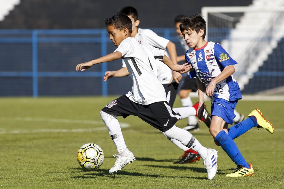 Corinthians enfrenta o Nacional pelo campeonato paulista sub-13