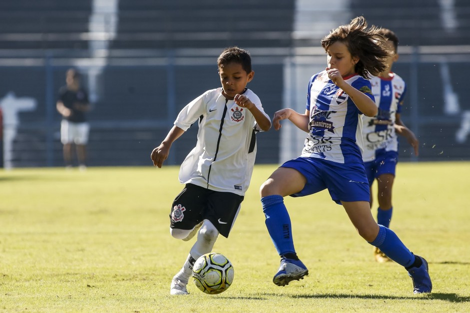 Corinthians enfrenta o Nacional pelo campeonato paulista sub-11